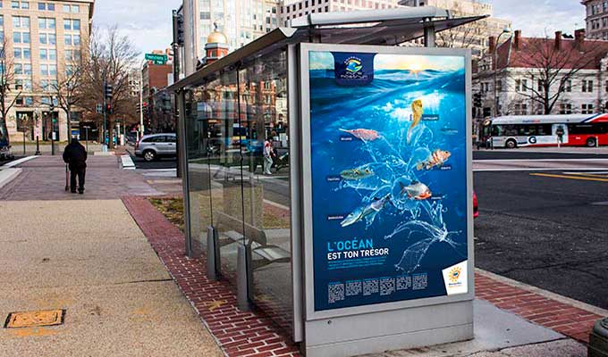 Affiches publicitaires pour arrêts de bus